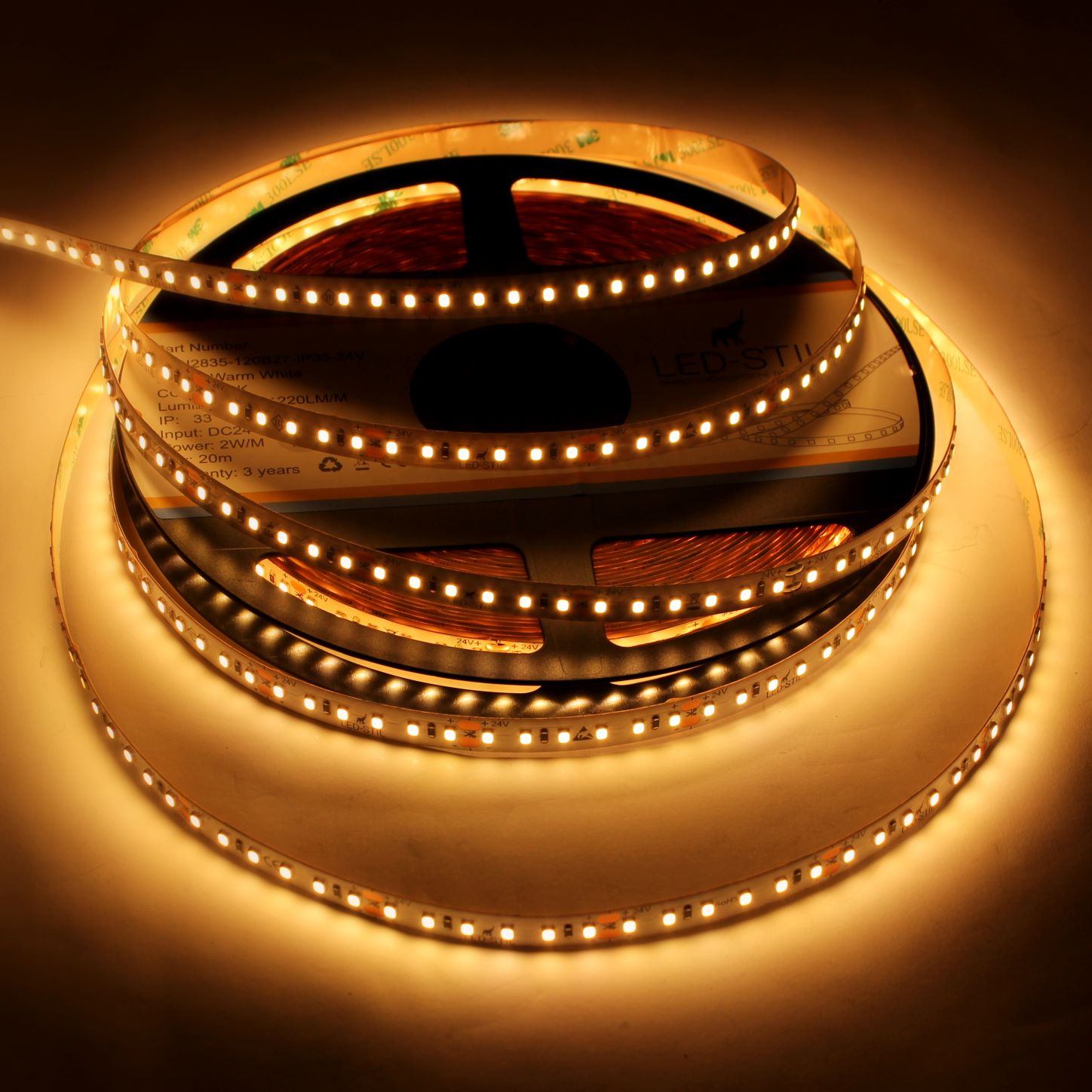 Світлодіодна стрічка LED-STIL 2700K 2 Вт/м 2835 120 діодів IP33 24 Вольти 220 lm тепле світло