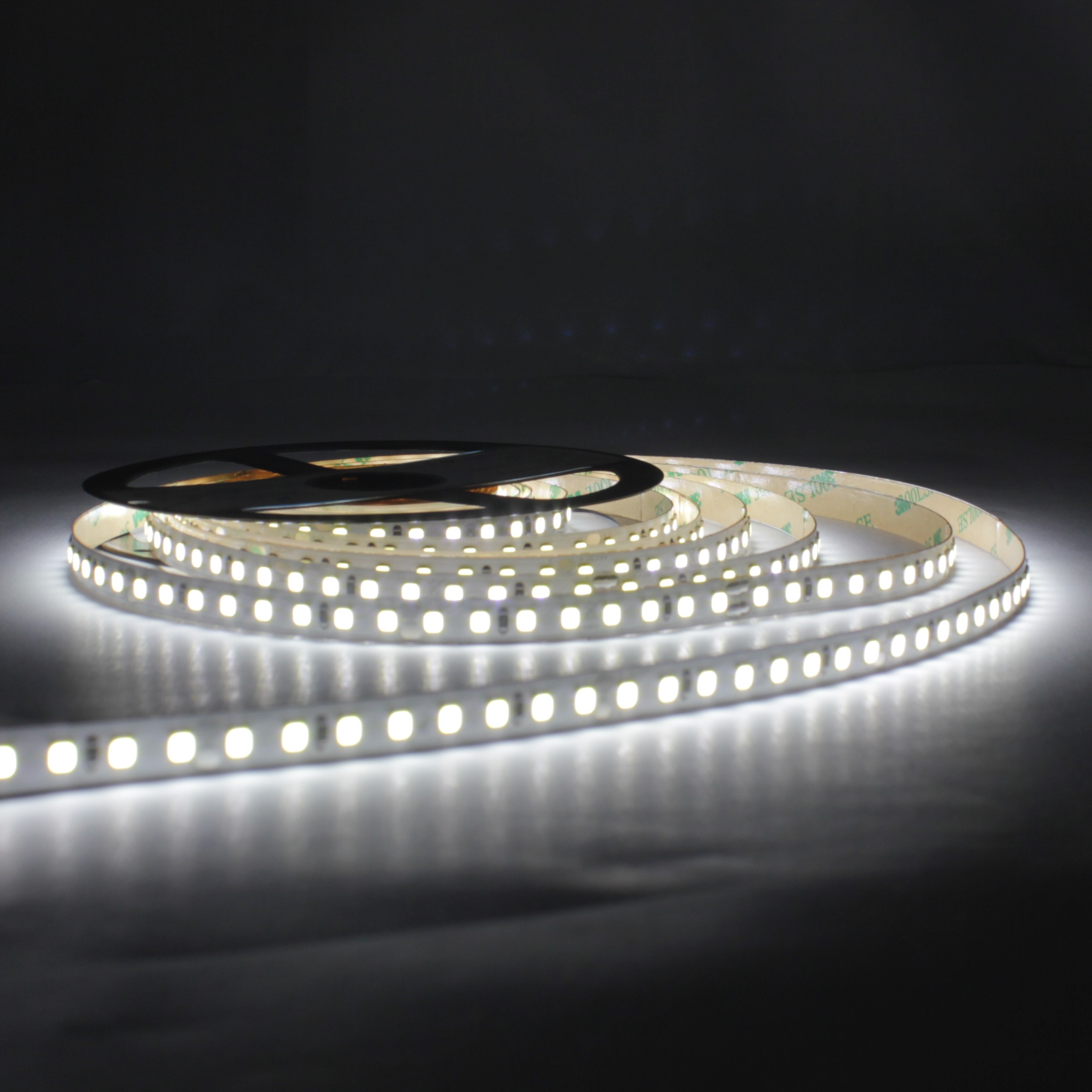 Світлодіодна стрічка LED-STIL 6000K 6 Вт/м 2835 128 діодів IP33 24 Вольти 950 lm холодне світло