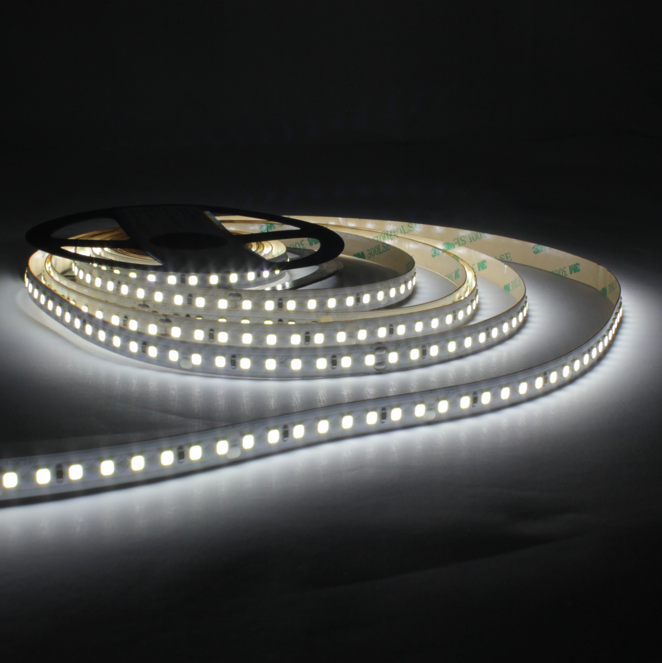 Світлодіодна стрічка LED-STIL 6000K 12 Вт/м 2835 128 діодів IP33 24 Вольти 1950 lm холодне світло