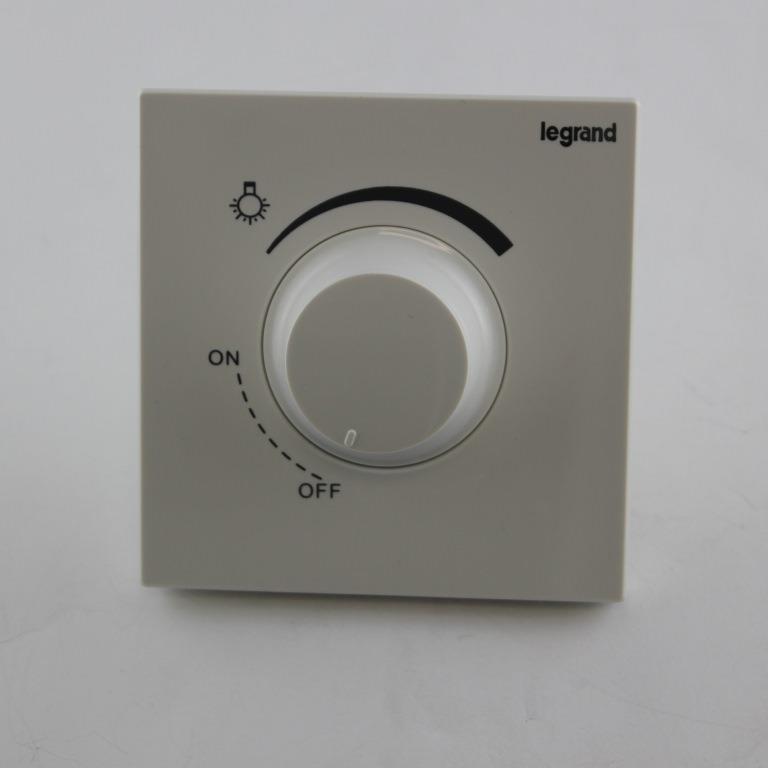 Регулятор яскравості поворотний димер LEGRAND 40-500 Вт регулювання по TRIAC