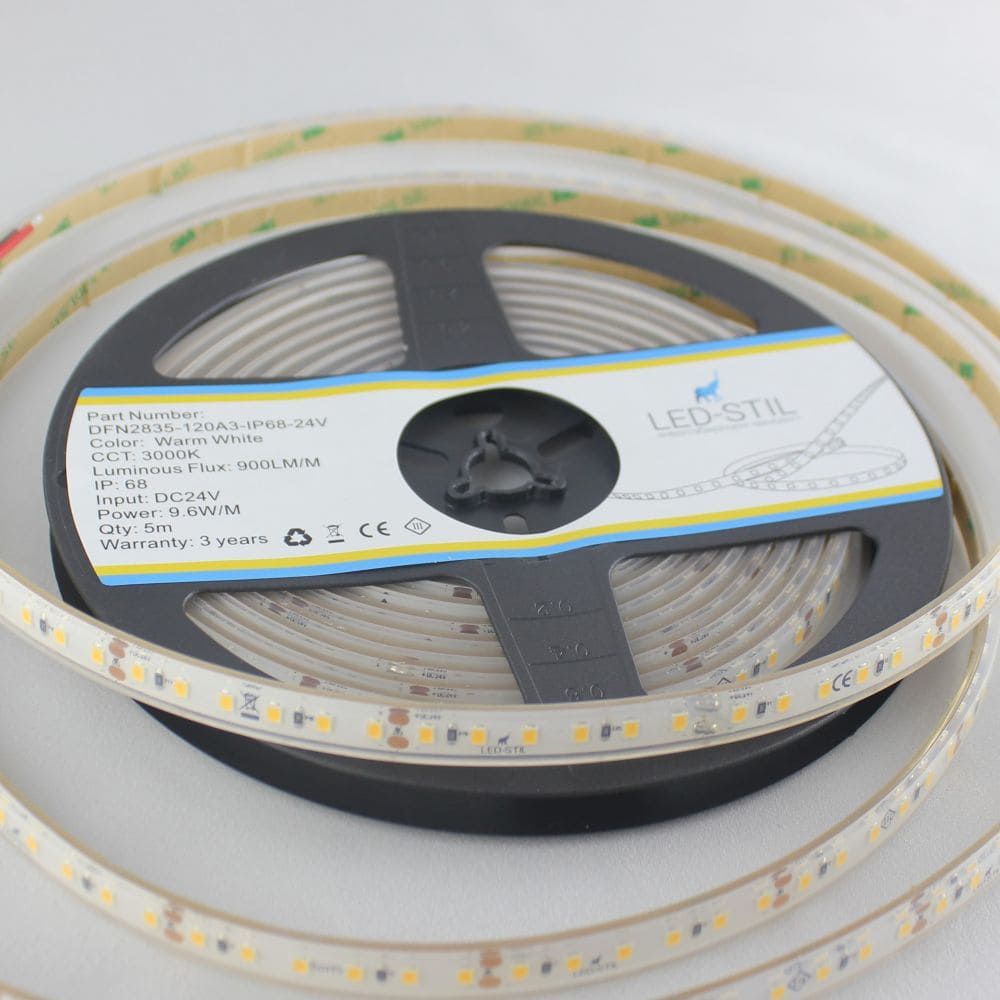 Світлодіодна стрічка LED-STIL 3000K 9,6 Вт/м 2835 120 діодів IP68 24 Вольти 800 lm тепле світло