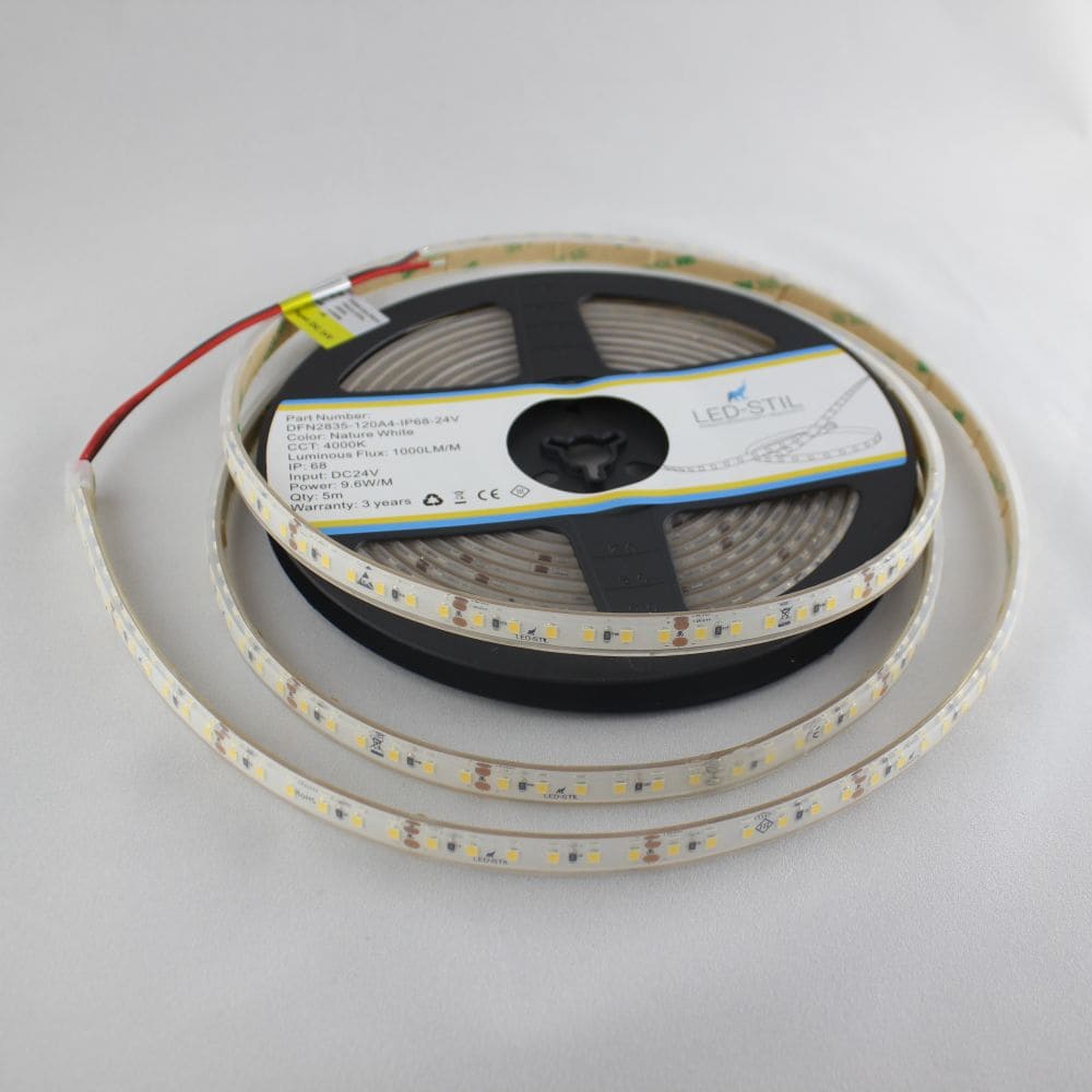 Світлодіодна стрічка LED-STIL 4000K 9,6 Вт/м 2835 120 діодів IP68 24 Вольти 850 lm нейтральне світло